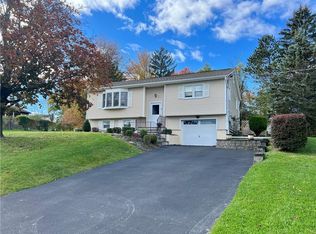 14 Carroll Dr, Wappingers Falls, NY 12590