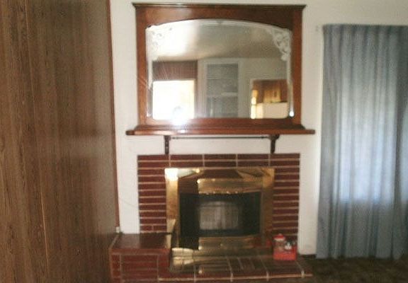 3rd image of 44042 Fern Ave