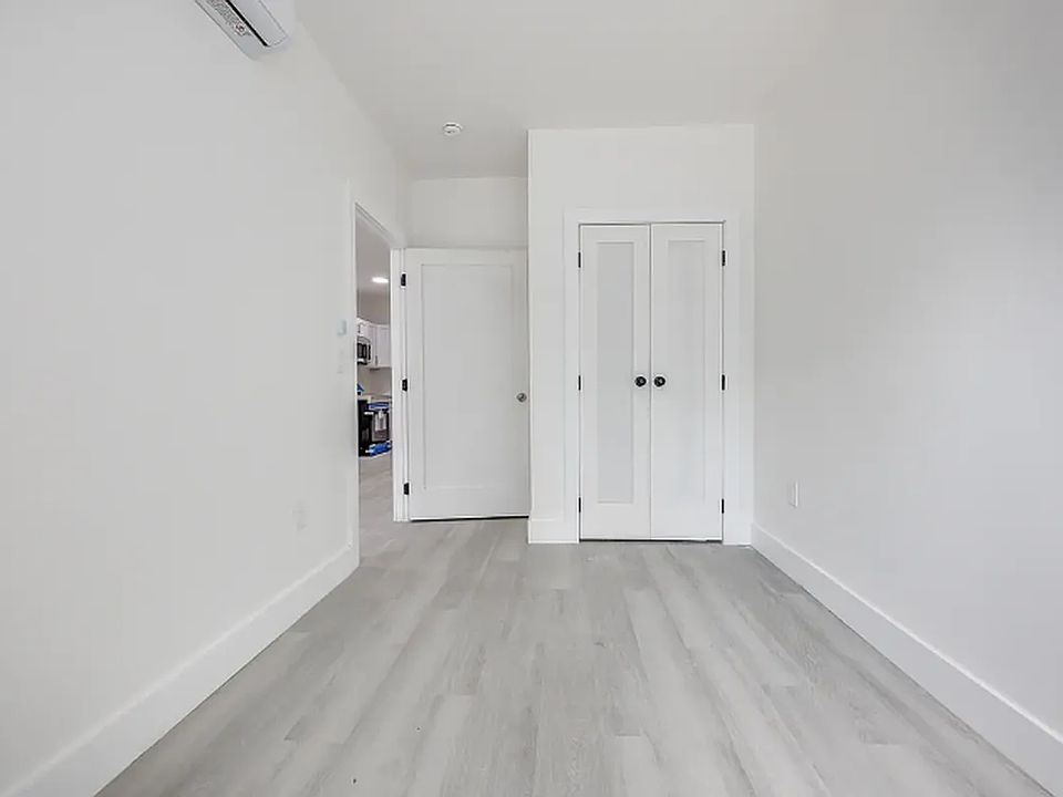 1st image of 431 Warwick St #2N