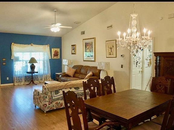 2nd image of 840 SE Krueger Parkway