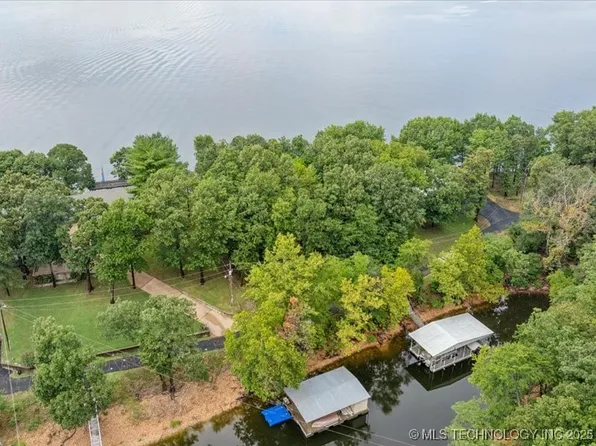 494 Private Road 93, Eucha, OK 74342