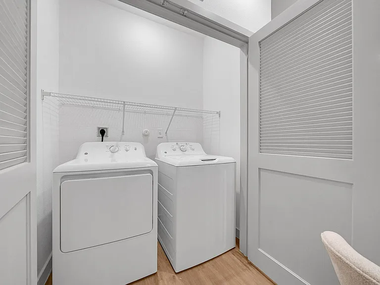 THE RESIDENCES AT LANDON RIDGE — Photo 8