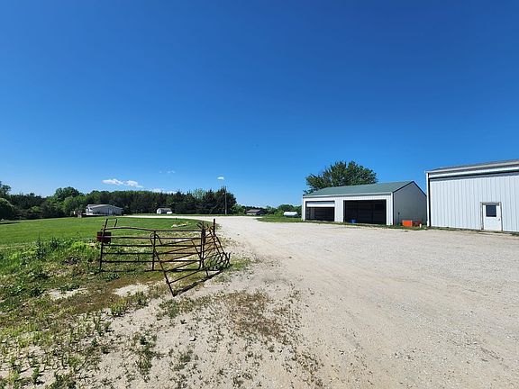 5th image of Gazell Ave