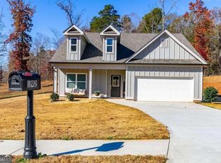 192 Oakwood Dr, Commerce, GA