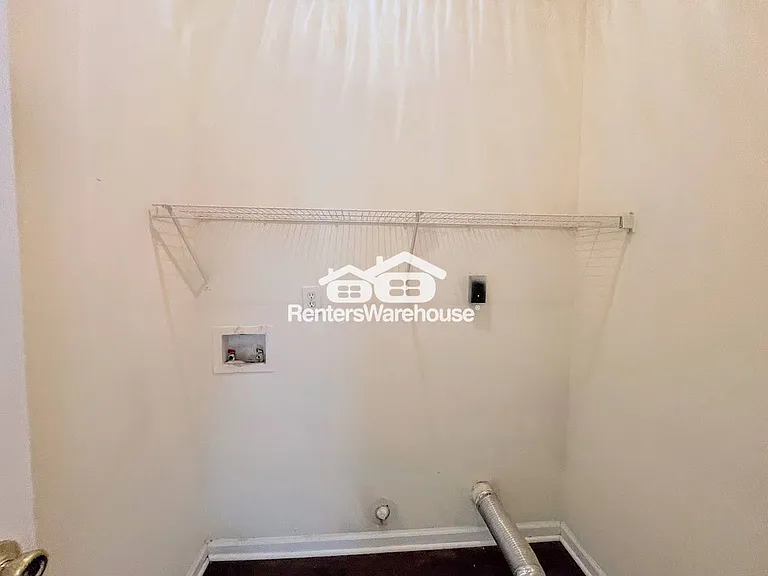 3711 Bay Cres — Photo 19