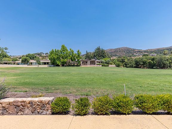 2nd image of 874 Oak Leaf Way