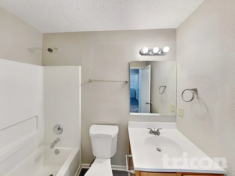 2875 Ludwig Dr — Photo 14