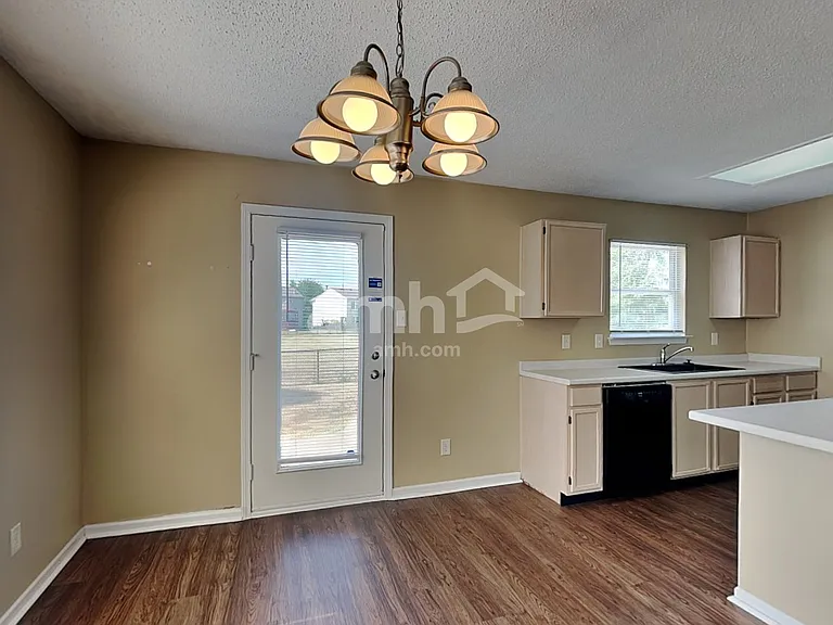 14324 Orange Blossom Trl — Photo 4