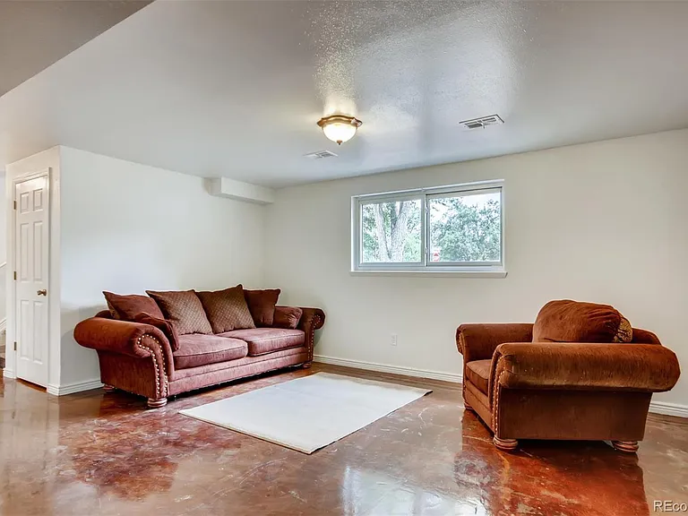 6054 Allison St — Photo 15