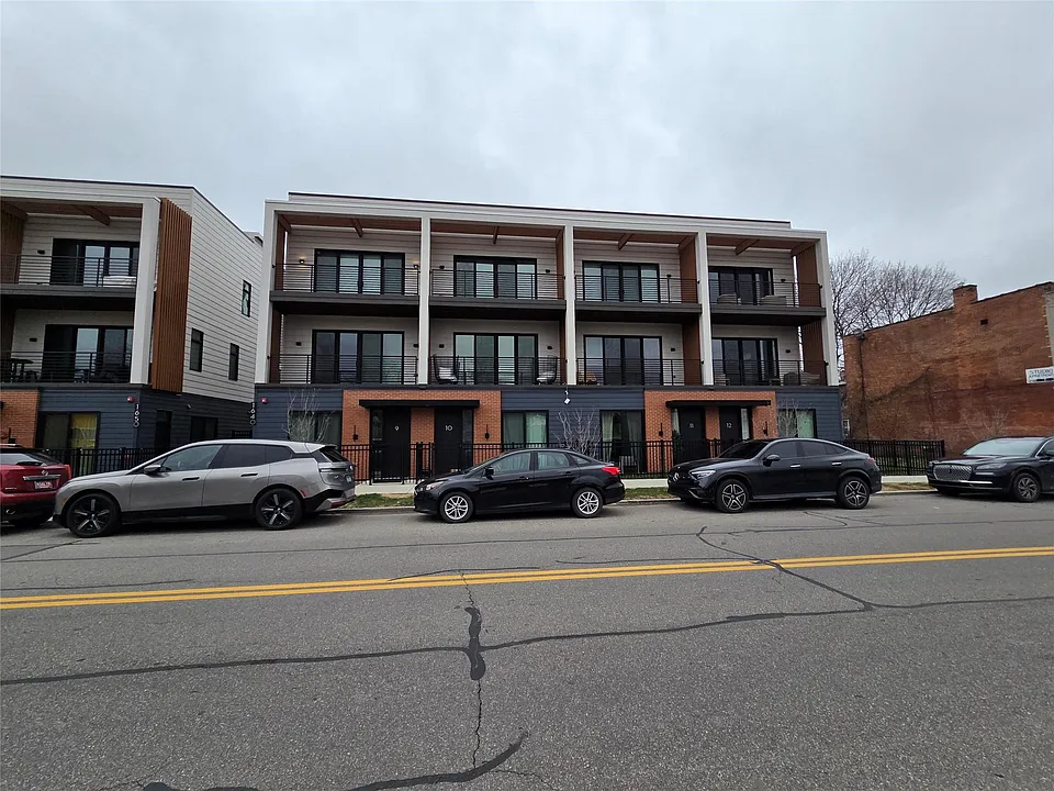 1640 Bagley St #13