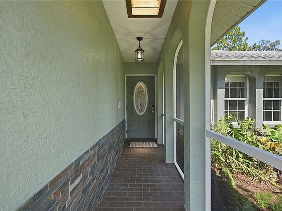 3rd image of 505 Thompson AVE