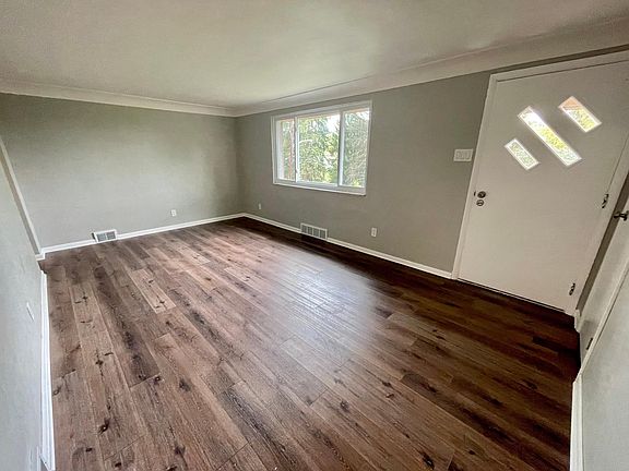5th image of 526 Orchard Dr