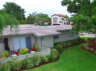 25 Sandpiper Rd, Tampa, FL 33609