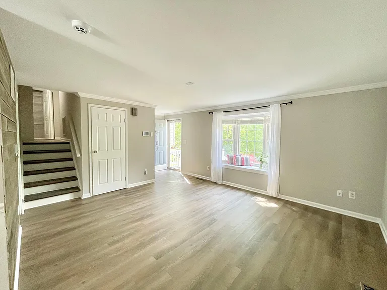 103 S Corncrib Ct — Photo 5