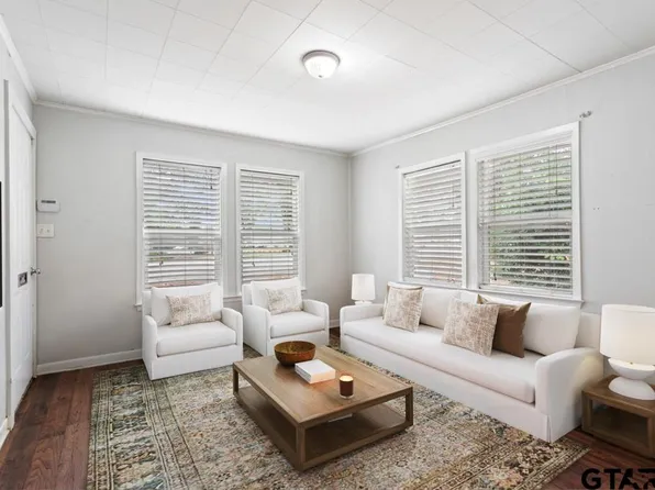 510 N Main St #69, Lindale, TX 75771