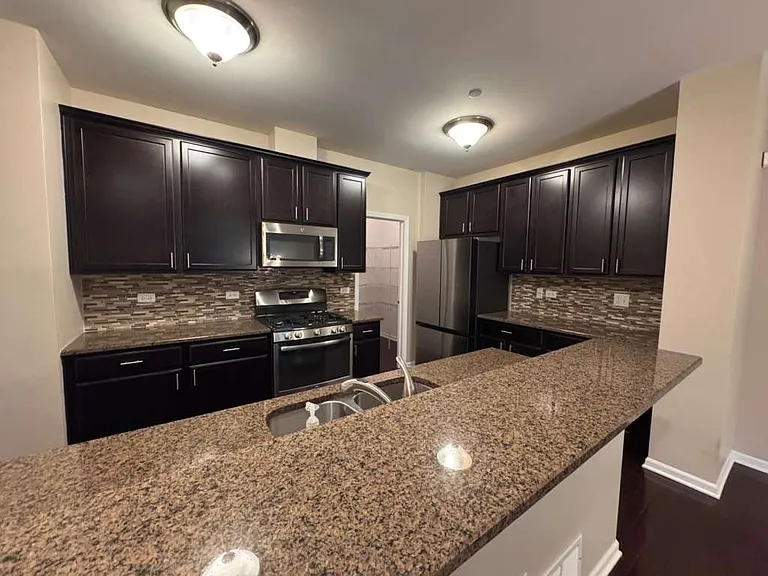 2996 Henley Ln — Photo 3