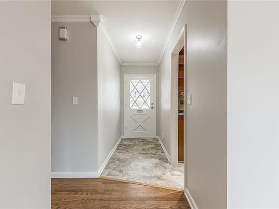 3rd image of 3605 Vernon Dr