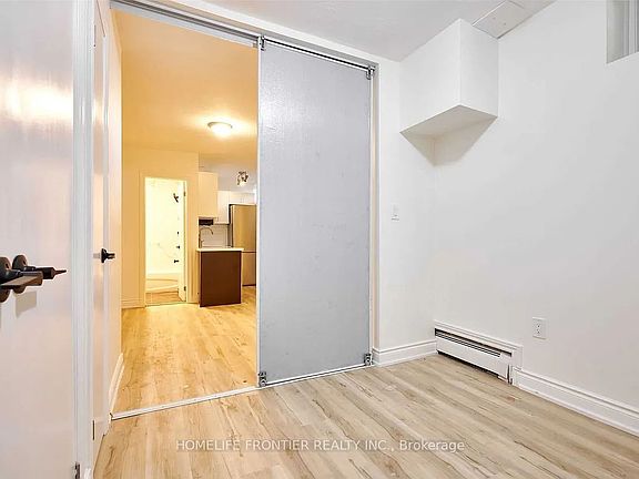 4th image of 291 Scarlett Rd #101