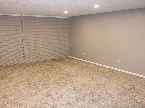 2nd image of 2531 E 51st St #202B