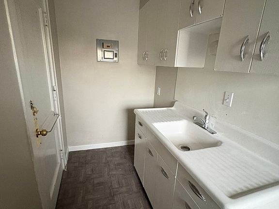 3rd image of 1292 Cove Ave APT 7