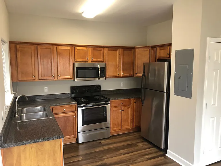 1813 Lincoya Bay Dr — Photo 4