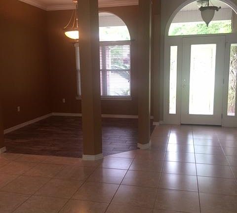 3rd image of 892 Coldwater Creek Cir E