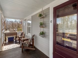 17 Abbott St, Wellesley, MA 02482