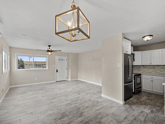 5th image of 403 Sawtelle Ave