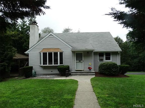 3rd image of 3695 Valleyview St