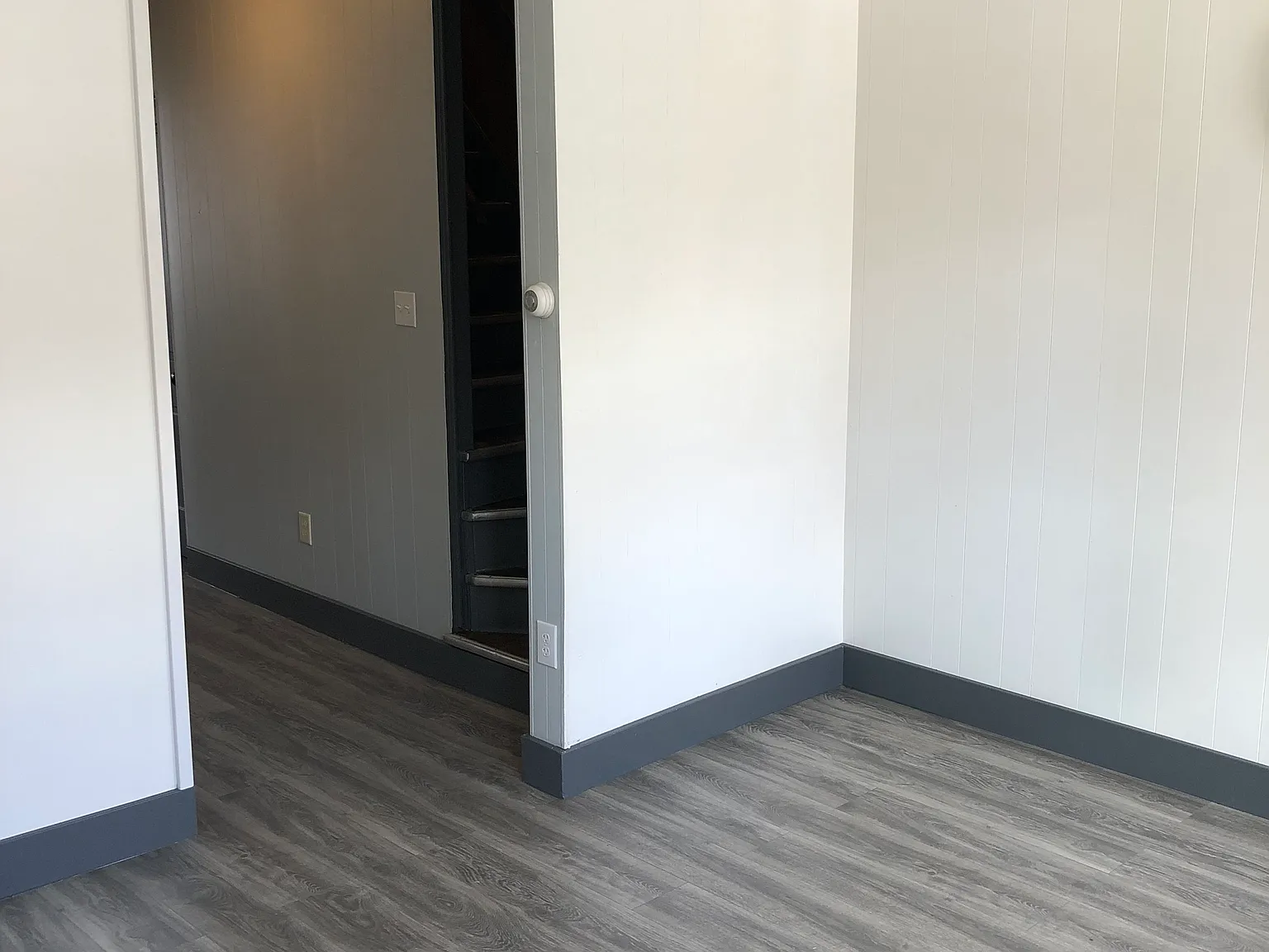 3 bed, 892 sqft, $1,200 — Photo 3