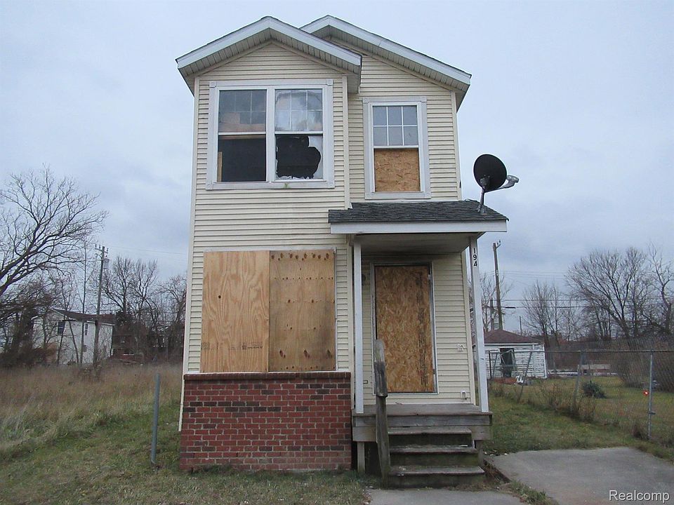 1st image of 194 Candler St