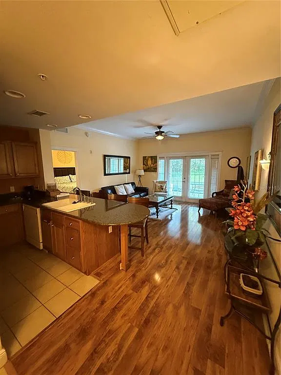 3 bed, 2.0 bath, 1344 sqft, $1,849 — Photo 2