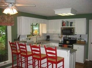 1541 Snug Harbor Dr, Greensboro, GA