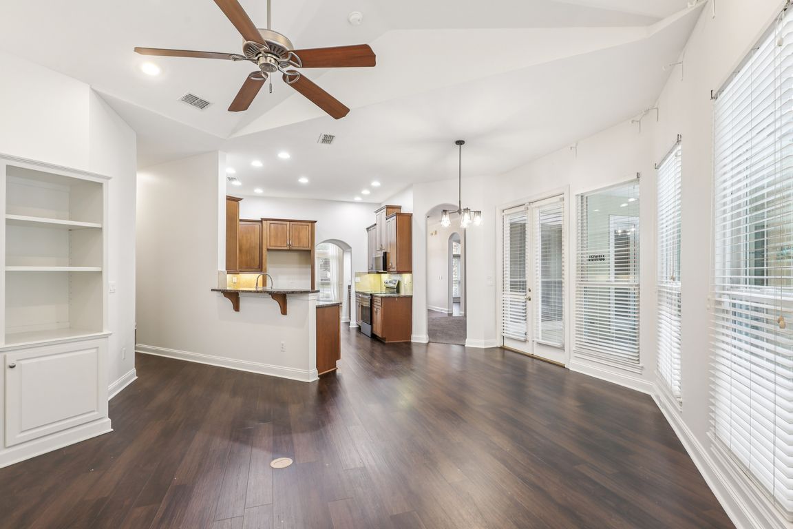 next background image