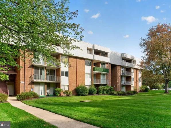 10251 Prince Pl Unit 32-106, Upper Marlboro, MD 20774