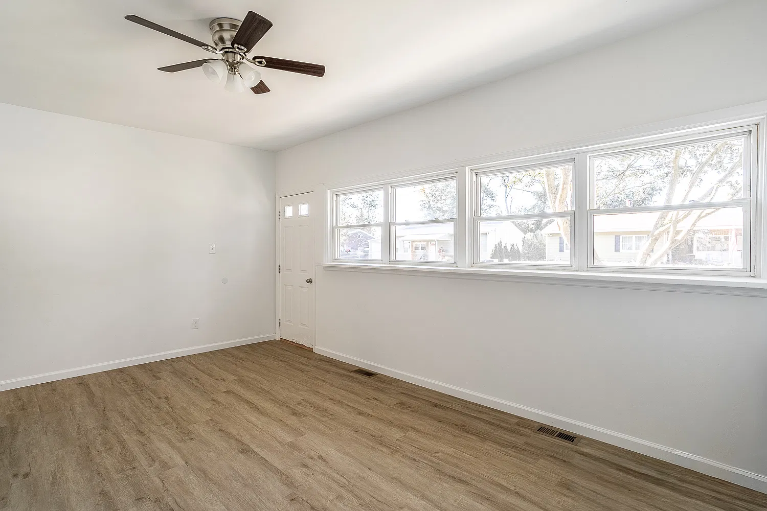 2 bed, 768 sqft, $2,250 — Photo 3
