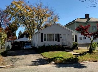 35 Bowlet St, Providence, RI 02909