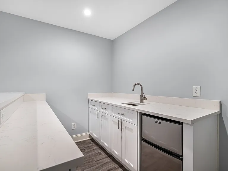 80 E Sunnyside Ln #1 — Photo 18
