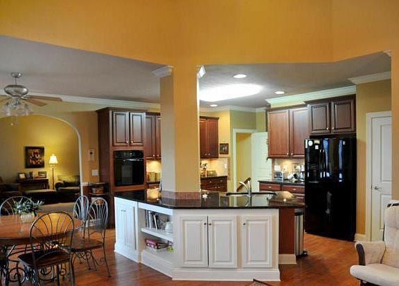2nd image of 8207 Meadow Falls Ln