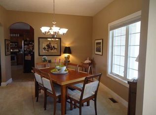 2012 Pheasant Ridge Dr, Warsaw, IN 46580