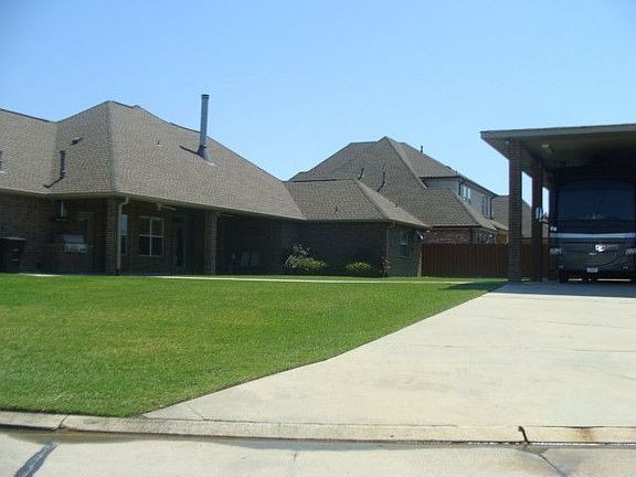 5th image of 100 Jasmine Ct