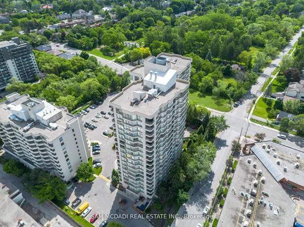 75 King St E #1105, Mississauga, ON L5A 4G5