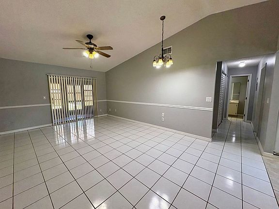 4th image of 1873 Foxhall Cir