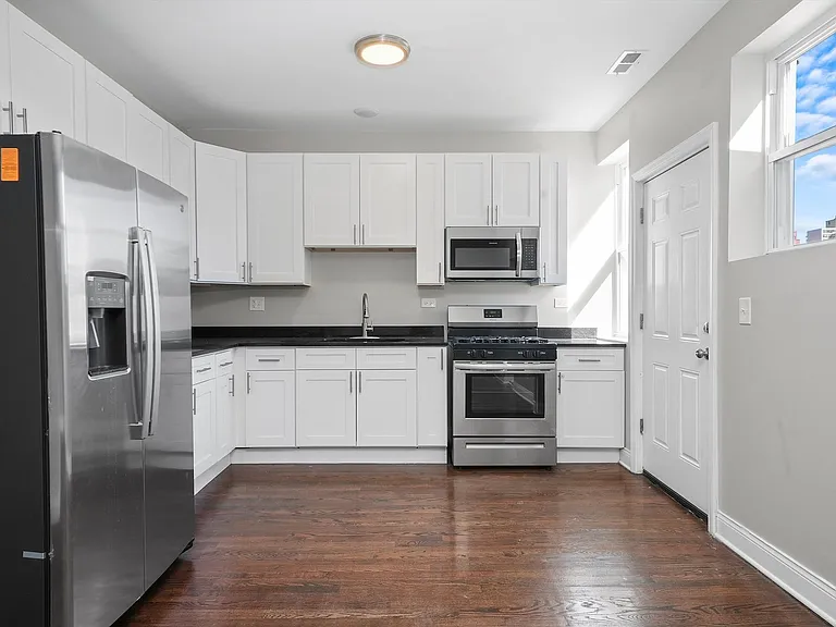 6833 S Merrill Ave #2 — Photo 3