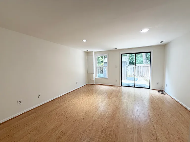 20503 Strath Haven Dr — Photo 26