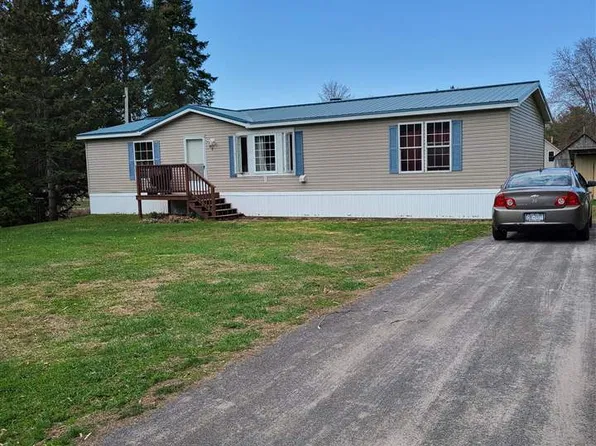 82 Fenton St, Waddington, NY 13694