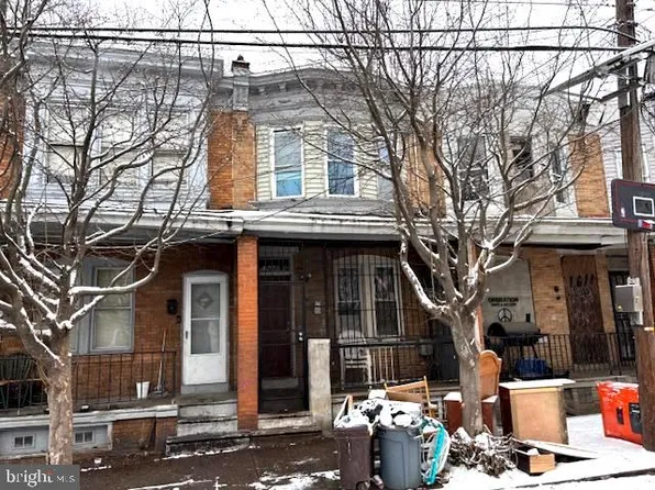 1613 Louis St, Camden, NJ 08104