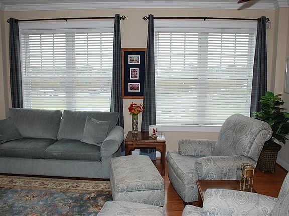 5th image of 2950 Baltic Ave APT 302