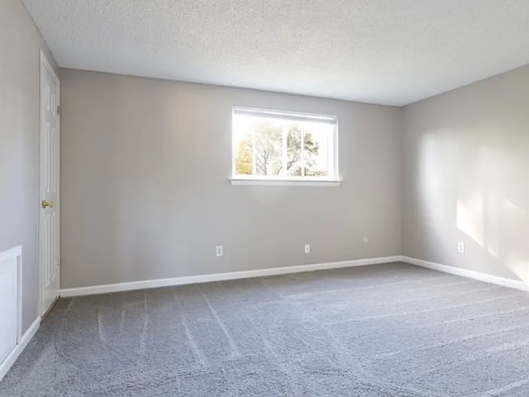 2859 Falcon Bridge Dr — Photo 5