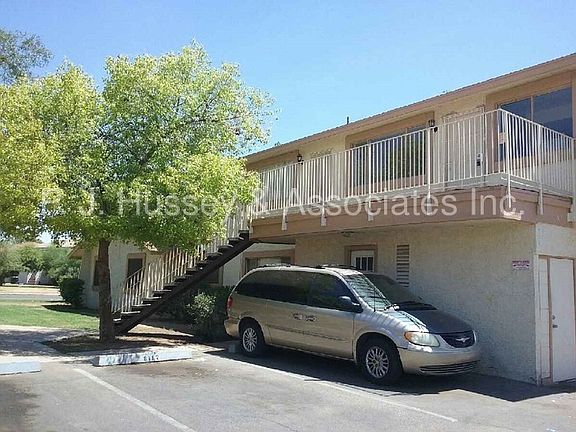 3rd image of 8112 N 33rd Dr